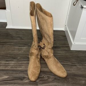New Anne Klein cream Suede Women's Boots Size 11 new without a tag